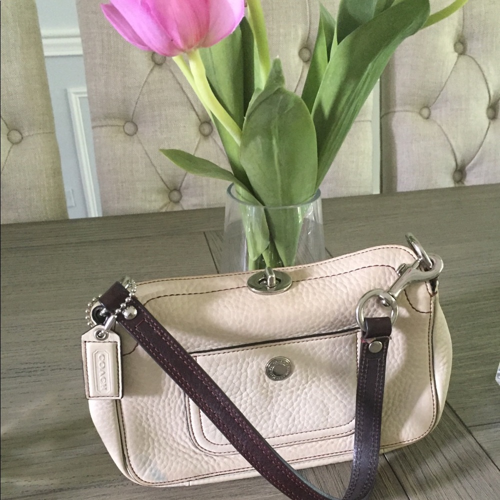 Vintage Coach Leather Purse with Leather Strap